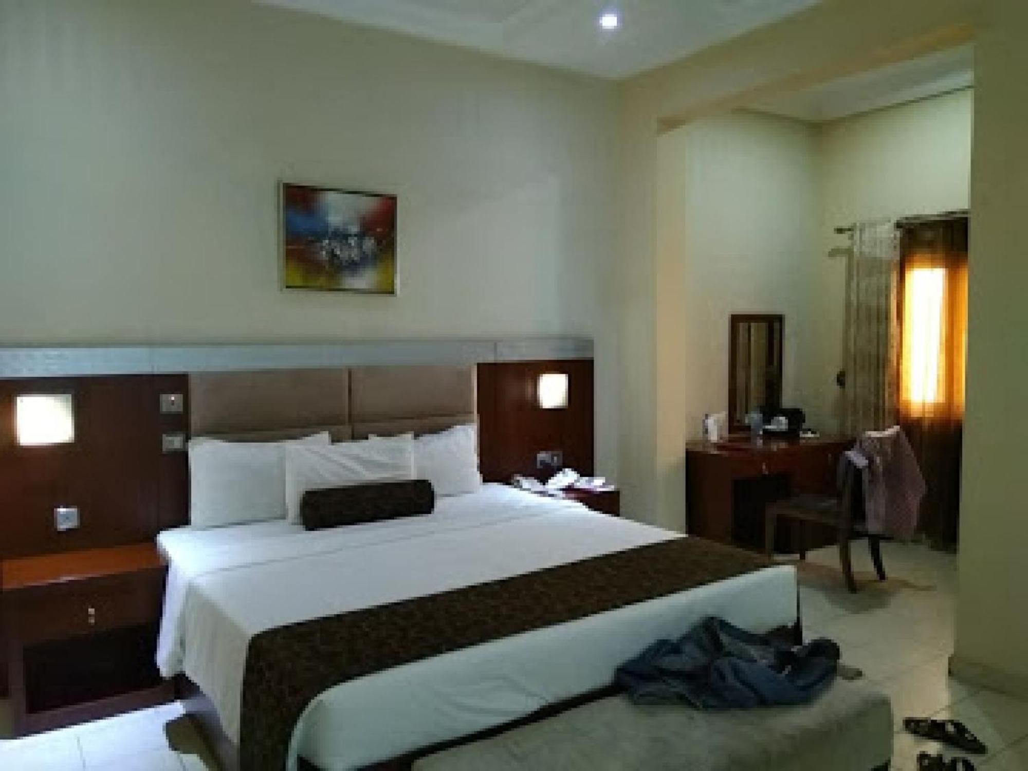 Room In Lodge - Nippon Grand Hotels Jabi エクステリア 写真